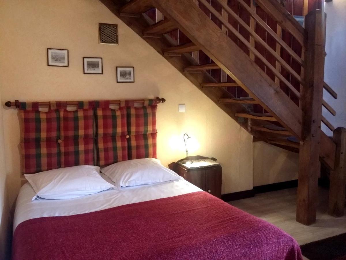 Les Petites Chapelles Bed and Breakfast Saint-Pierre-de-Plesguen Eksteriør billede