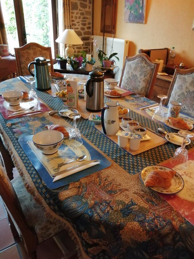 Les Petites Chapelles Bed and Breakfast Saint-Pierre-de-Plesguen Eksteriør billede