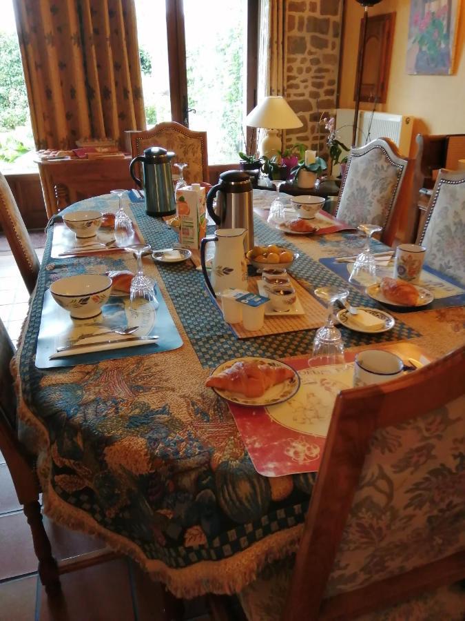 Les Petites Chapelles Bed and Breakfast Saint-Pierre-de-Plesguen Eksteriør billede