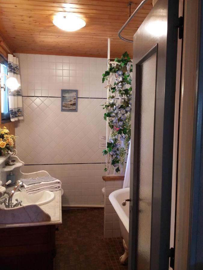 Les Petites Chapelles Bed and Breakfast Saint-Pierre-de-Plesguen Eksteriør billede